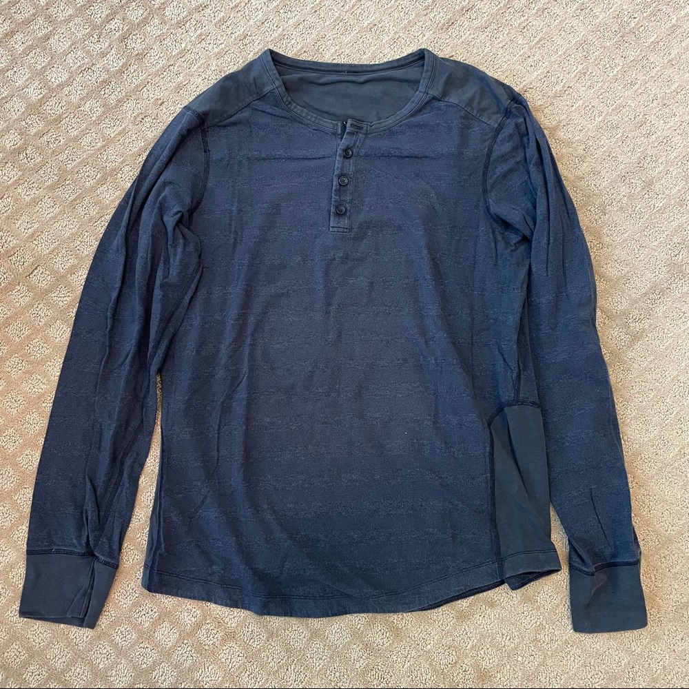 Men’s Lululemon Long Sleeve Henley